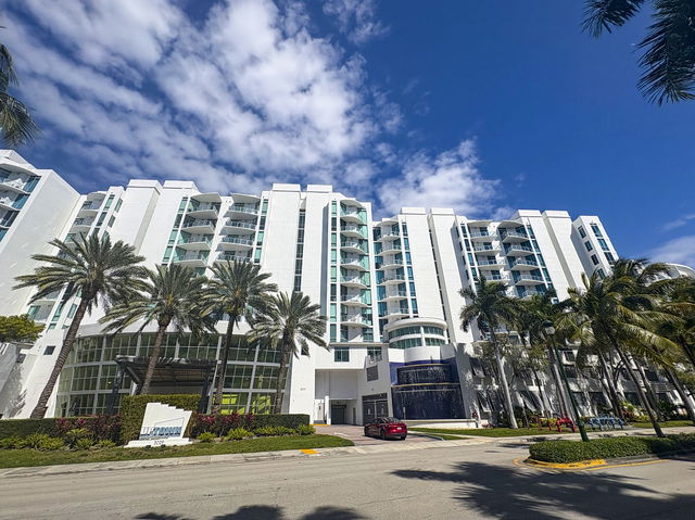 Uptown Marina Lofts  photo 3